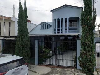 Casa en Venta en Poza Rica en Zona Conurbada con Principales Vias de Acceso y Tiendas de Autoservicio