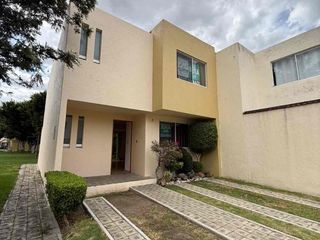 RENTA DE CASA EN FRACCIONAMIENTO BOSQUES DE SAN PEDRO CERCA DEL IMEX EN PUEBLA