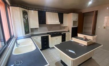 HERMOSA CASA EN LOMAS ESTRELLA