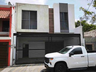 Renta Departamento en planta alta $10,000