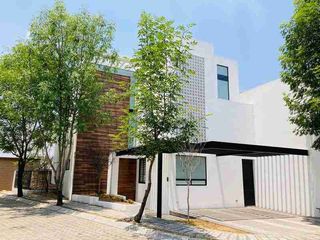 Renta Casa en Esquina Parque Querétaro Lomas de Angelópolis