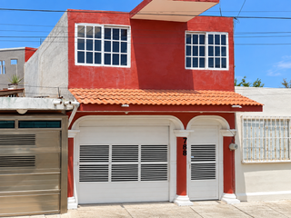 Casa en venta en Lomas de Río Medio, Veracruz.