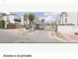 Casa en Jardines de Agua Caliente, Tijuana: 3 recámaras, remate