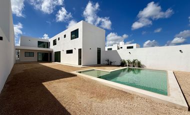 CASA EN VENTA EN CUMBRES DZITYA, MÉRIDA