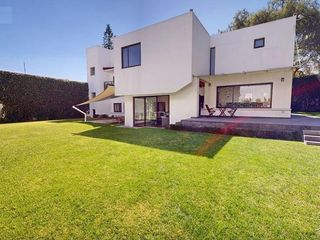 RENTA O VENTA RESIDENCIA DE LUJO EN SAN JERÓNIMO LIDICE CON HERMOSO JARDÍN