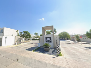 CASA EN BUENA UBICACIÓN 3 RECAMARAS 1.5 BAÑOS 1 EST. 123 M² / A MINUTOS DE LA UNIVERSIDAD PANAMERICANA, CAMPO DE BEISBOL SALAS LUJAN Y COMERCIOSL