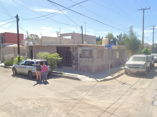 CASA EN BUENA UBICACIÓN 3 RECÁMARAS 2 BAÑO 1 EST. 180 M² /  A MINUTOS DE CENTROS COMERCIALES, SUPERMERCADOS COMO WALMART, HOSPITALES, UNIVERSIDADES