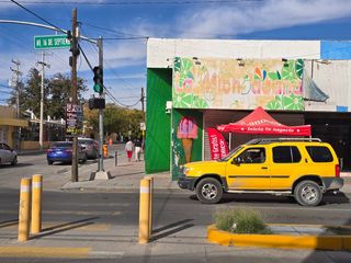 EXCELENTE LOCAL COMERCIAL EN ESQUINA CON SUPER TRAFICO DE PERSONAS