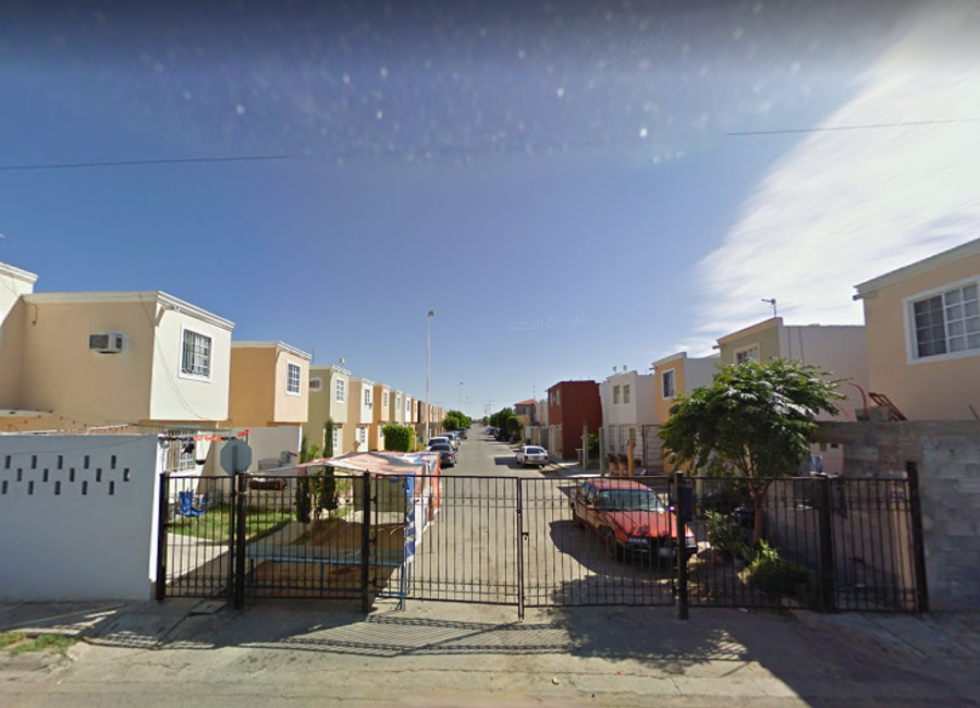 VENTA DE CASA EN Valles del Paraiso Nuevo Laredo Tamaulipas