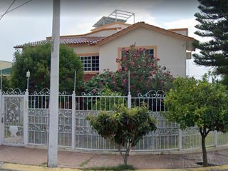 MAGNIFICO REMATE BANCARIO, CASA EN VENTA EN LAS ARBOLEDAS, QUERETARO!!!!