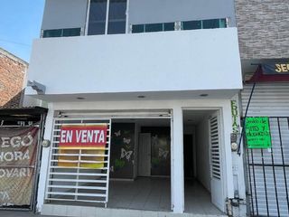 Casa con Local comercial en Venta sobre Boulevard Rio Mayo, colinas de Santa Julia