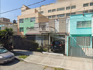 Casa en venta cerca del metro División del Norte ¡ SOMOS LA AGENCIA DE LAS FAMILIAS EXIGENTES!