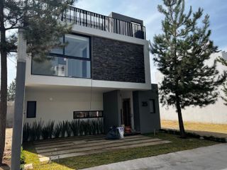 Casa nueva en venta en Privanza Habitat zona Solares Zapopan