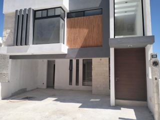 CASA EN VENTA EN LOMAS DE CHAPULTEPEC