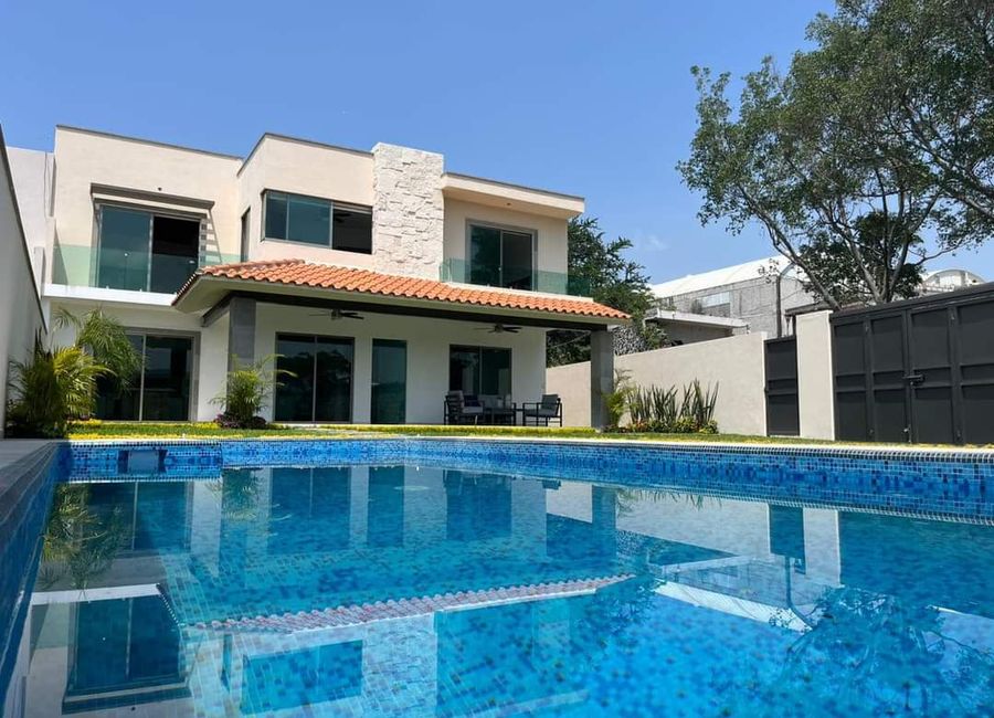 CASA EN VENTA CON ALBERCA Y JARDIN PRIVADO AL SUR DE CUERNAVACA MORELOS ...