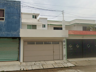 CASA EN VENTA EN GUADALUPE VICTORIA, COATZACOALCOS, VERACRUZ.