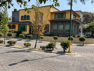Renta increíble casa en Prado Largo, zona Esmeralda, Atizapán, Edo. de México.
