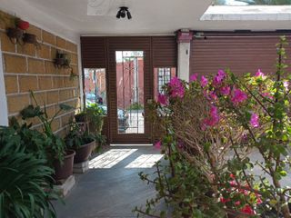 Casa en venta super amplia con 4 locales comerciales Col. Las Animas, Tlaxcala