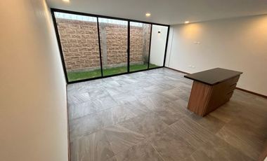 Casa Introspectiva en venta en Cuautlancingo