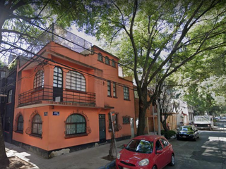 Gran Casa en Remate Bancario Especial en Chapultepec 1ra Secc