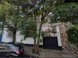 Casa en venta a un par de calles de metro Tácuba ¡ SOMOS LA AGENCIA DE LAS FAMILIAS EXIGENTES!