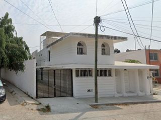 CASA DE DOS NIVELES EN VENTA EN LA HERRADURA TUXTLA GUTIÉRREZ MÉXICO.