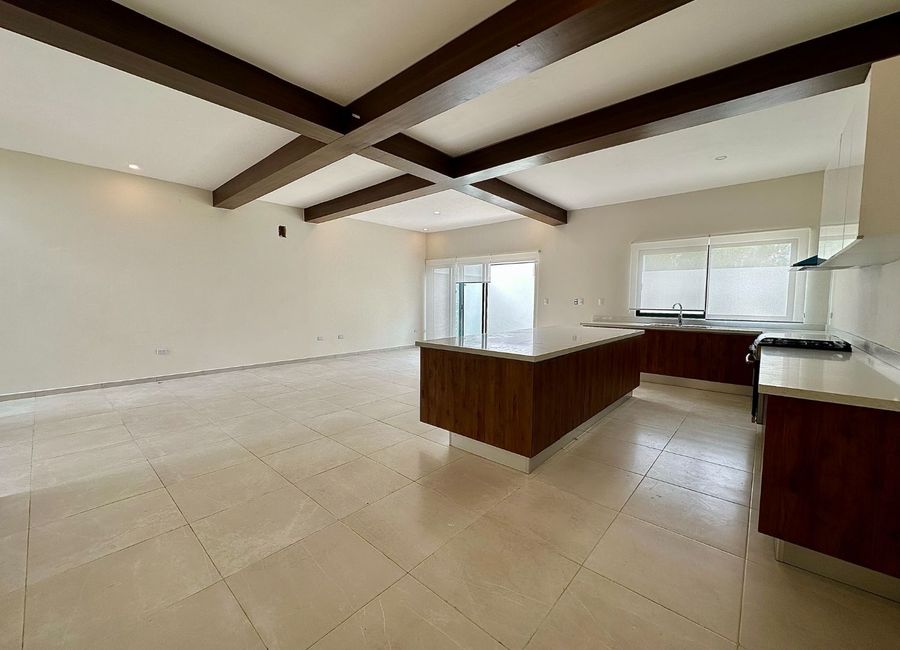 CASA EN VENTA EN RIO LINDA, AMPLIA Y MODERNA