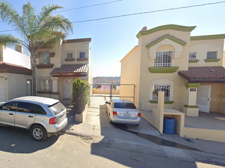Casa en venta en el Fraccionamiento Villa Residencial Del Sol, Ensenada.
