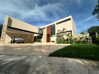 Casa de lujo en venta al Norte de Merida Yucatan, a 15 minutos de la Playa