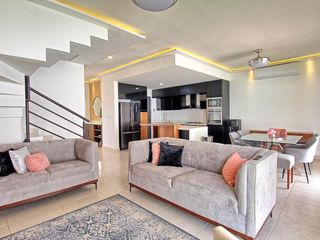 Casa en Renta en Cancún en Residencial Vitalá con Amplia Terraza y 3 Recámaras