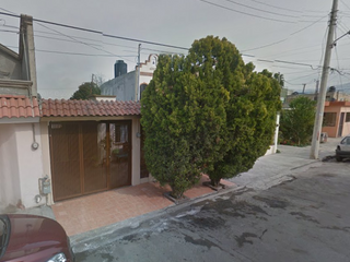 Casa en venta en la Colonia Oceanía, Saltillo, Coahuila.