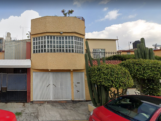 Bonita Casa En Una Exelente Ubicacion Calle Huaxotla # 189 Culhuacán Ctm Coyoacan cdmx  GSN