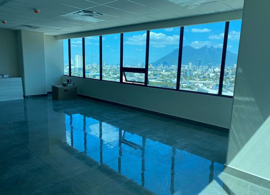 LOCAL EN RENTA EDIFICIO CARE MEDICAL HUB ZONA SAN JERÓNIMO