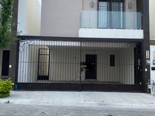 Casa en Renta, Fraccionamiento Almería P-7, Zona Aeropuerto