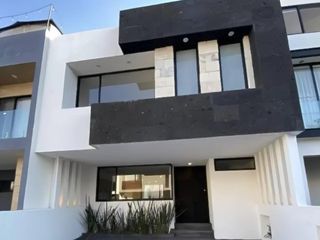 Hermosa casa en Zibata, Querétaro