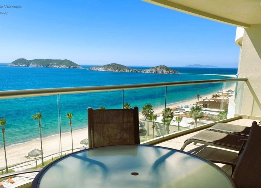 Condominio frente a la playa de 3 recamaras en venta san carlos playa