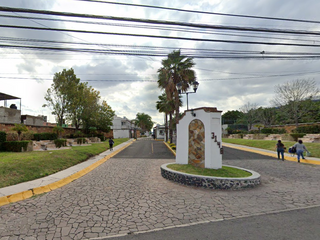 Casa en venta en Santiago de Querétaro ¡Compra directa con el Banco, no se aceptan créditos!
