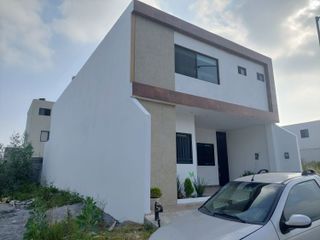 Casa en venta en Santoral III