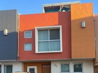 Casa en venta en El Lago, Tijuana. Cerca de Zona Rio 3ra Etapa, Monarca, Macroplaza, Vía Rápida, Alamar, Otay, Garita de Otay y Las Brisas