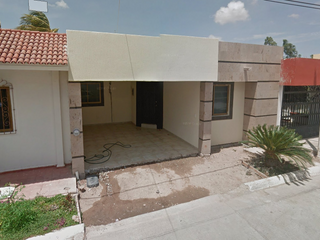 **CASA EN PRIVADA SAN JERONIMO, LOS MOCHIS, SINALOA. **