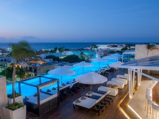 Exclusivo Penthouse en VENTA el Corazón de Playa del Carmen: Lujo, Privacidad y Rentabilidad