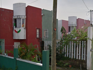 Casa en venta en Col. Villas de San Clemente, Álamo Temapache Veracruz