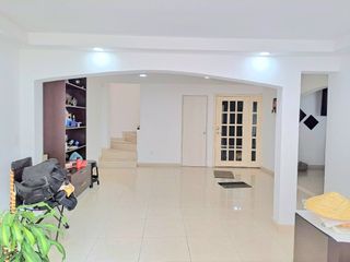 Venta de Casa 3 Recámaras, Estudio, Roof Gardne en Miguel Hidalgo Ajusco