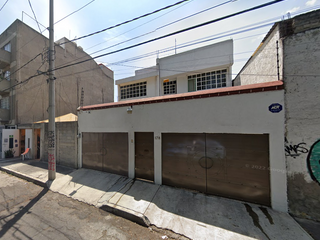 Casa en venta en calle vicente Guerrero 178 Guadalupe del Moral Iztapalapa CDMX