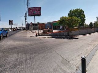 Terreno comercial en esquina sobre la avenida López Mateos Sur