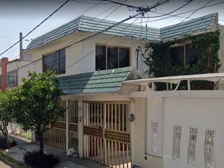 CASA EN VENTA EN JARDINES DE SANTA MÓNICA, TLALNEPANTLA, MAGNIFICO REMATE BANCARIO (NO CRÉDITOS)!!!!!