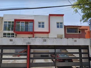 ¡Casa en Loma de Valle Doradoen Remate Bancario!