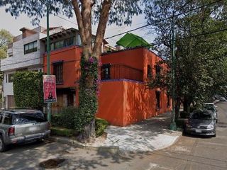 Hermosa casa en Coyoacan en Remate Bancario, con Gran Precio!!
