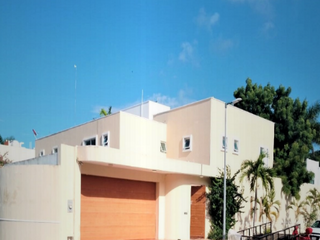 OPORTUNIDAD DE INVERTIR EN CASA DE ENTREGA INMEDIATA EN Inmueble ubicado en el lote con construccion cincuenta y cinco, manzana cinco, supermanzana doce. Cancun Quintana Roo