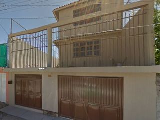 CASA EN FRACC. ARBOLEDAS DE SAN HILARION LEON GTO.